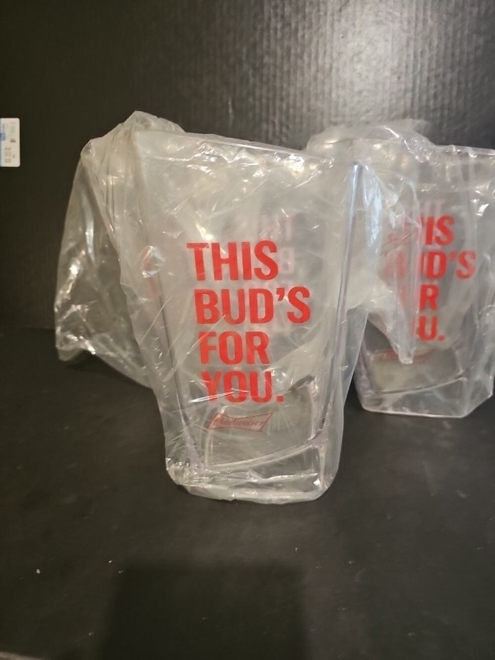 New Bud Budweiser 64oz Bar Plastic Pitcher Restaurant Kegerator Tap Lot Of 3